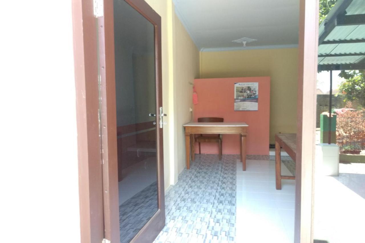 Kelapa Gading Homestay Syariah Redpartner Banyuwangi  Esterno foto