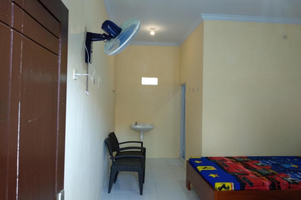 Kelapa Gading Homestay Syariah Redpartner Banyuwangi  Esterno foto