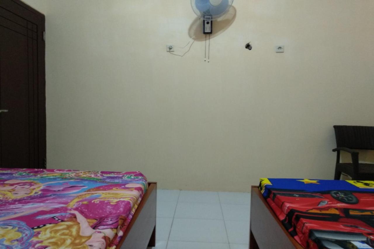 Kelapa Gading Homestay Syariah Redpartner Banyuwangi  Esterno foto