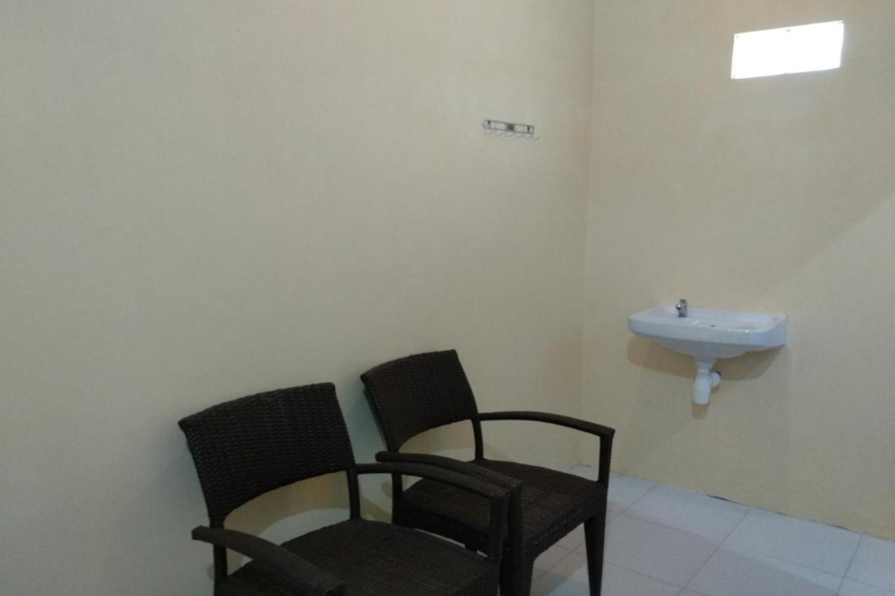 Kelapa Gading Homestay Syariah Redpartner Banyuwangi  Esterno foto